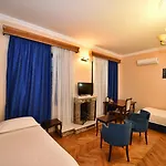 Rose Garden Hotel 3*