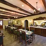 Rose Garden Hotel 3*