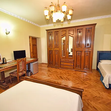Hotel Rose Garden 3*