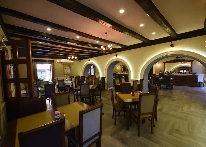 Rose Garden Hotel 3*