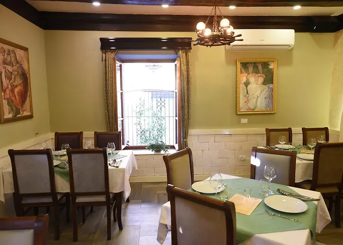 Rose Garden Hotel 3*