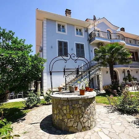 Rose Garden Hotel 3*