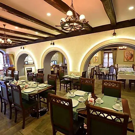 Rose Garden Hotel 3*