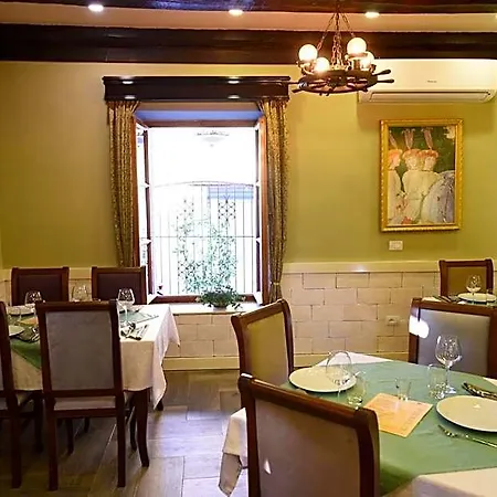 Rose Garden Hotel 3*