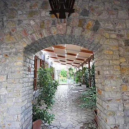Hotel Rose Garden 3*
