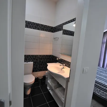 Rose Garden Hotel Shkoder