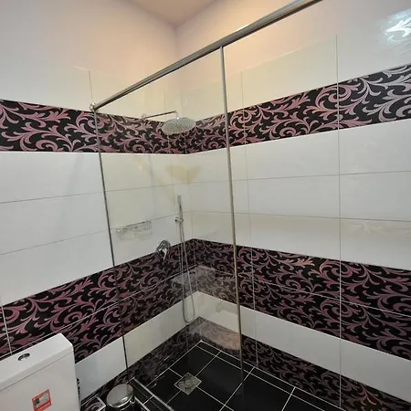 Rose Garden Hotel 3*