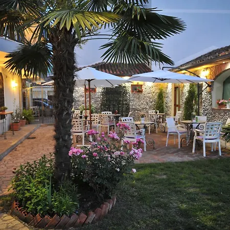 Rose Garden Hotel 3*