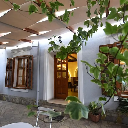 Hotel Rose Garden 3*