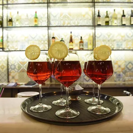 Hotel Rose Garden 3*