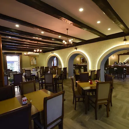 Rose Garden Hotel 3*