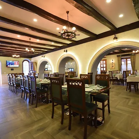 Hotel Rose Garden 3*