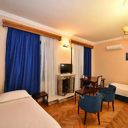 Hotel Rose Garden