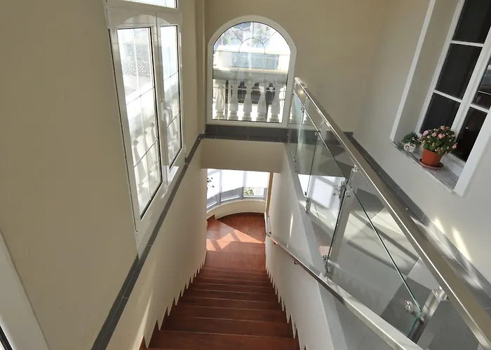 Rose Garden מלון 3*