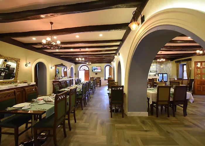 Rose Garden Hotel 3*